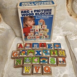 Vintage TootsieToy Wood blocks ABC & Words Set Of 22 W/ Original Box